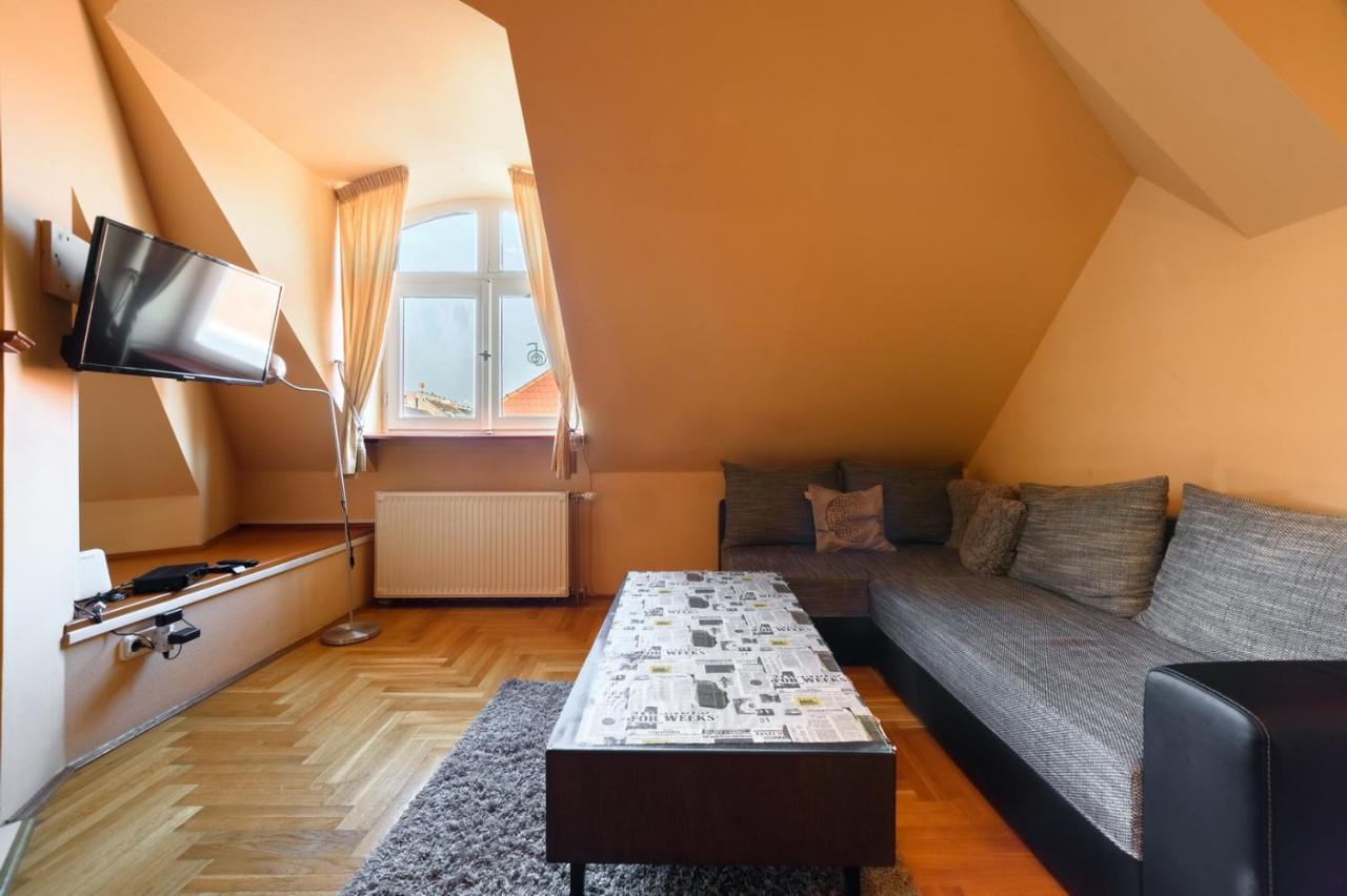 View To The Roofs Luxury Apartment With 2 Bedrooms Budapest Exterior photo